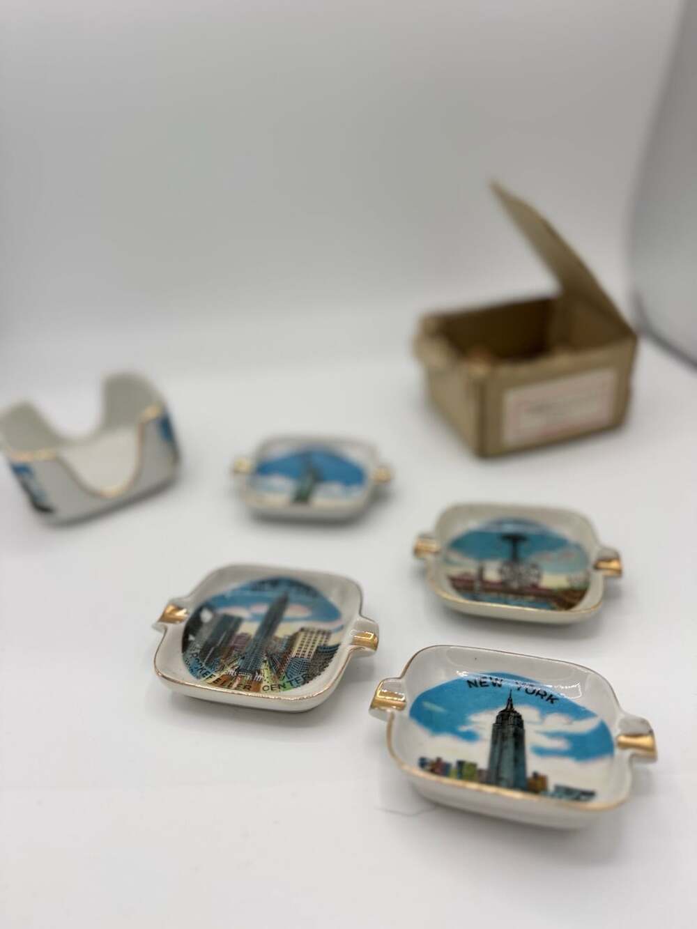 Vintage New York City Porcelain Souvenir Stackable Ashtray Set with Holder